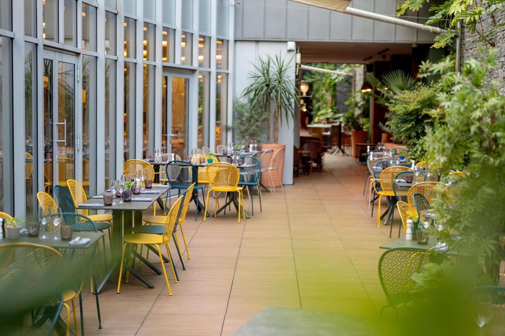 Renaissance Paris Republique Hotel & Spa Exterior foto