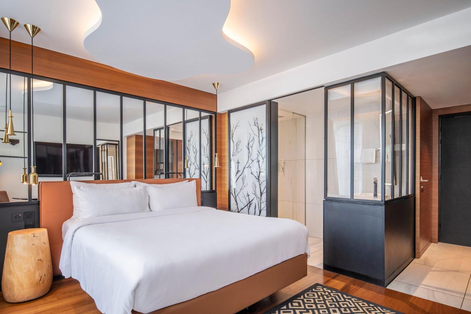Renaissance Paris Republique Hotel & Spa Exterior foto